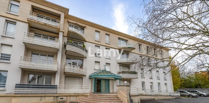 Image 1 sur 12 - Appartement  ·  Vente · Livry Gargan (93190) · 2 pièces · 43m²