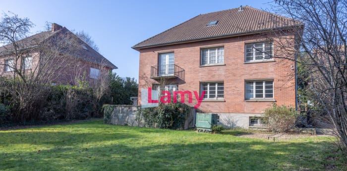 Image 8 sur 12 - Maison/villa  ·  Vente · Valenciennes (59300) · 8 pièces · 238m²