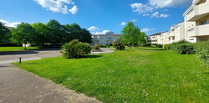 Image 1 sur 6 - Appartement  ·  Vente · Merignac (33700) · 2 pièces · 49m²