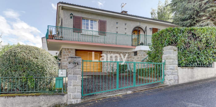 Image 2 sur 11 - Maison/villa  ·  Vente · Ceyrat (63122) · 5 pièces · 125m²