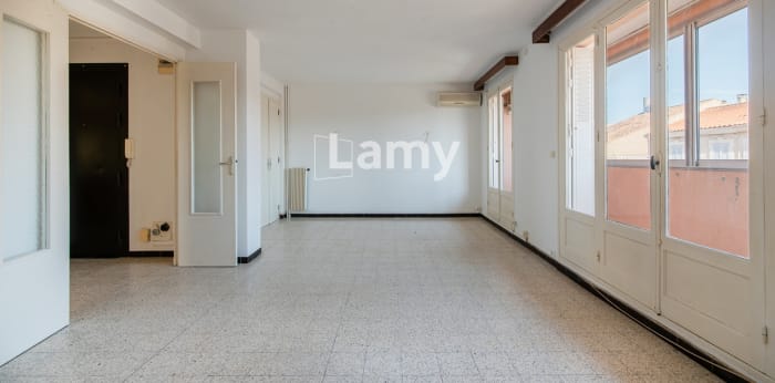 Image 2 sur 13 - Appartement  ·  Vente · Salon De Provence (13300) · 5 pièces · 87m²