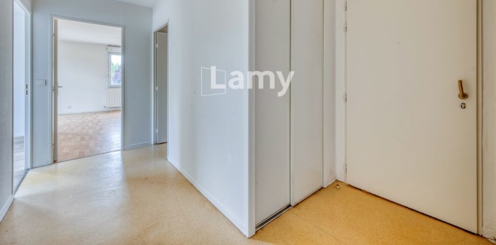 Image 7 sur 11 - Appartement  ·  Vente · Cenon (33150) · 2 pièces · 60m²