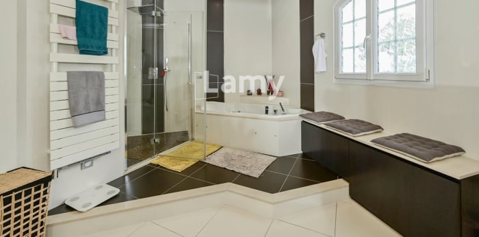 Image 12 sur 26 - Maison/villa  ·  Vente · Saintry Sur Seine (91250) · 7 pièces · 199m²