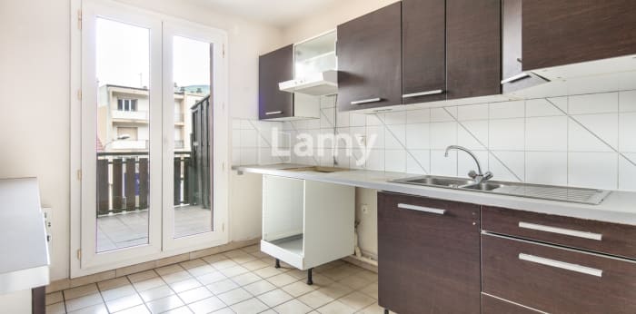 Image 4 sur 18 - Appartement  ·  Vente · Varces Allieres Et Risset (38760) · 3 pièces · 95m²