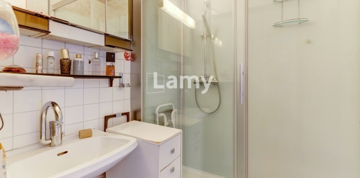 Image 7 sur 8 - Appartement  ·  Vente · Clermont Ferrand (63000) · 2 pièces · 46m²