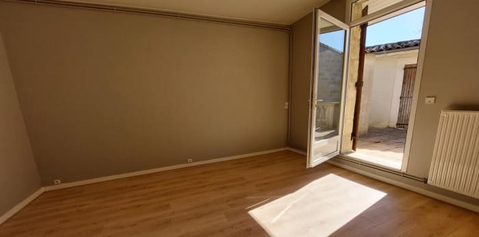 Image 8 sur 15 - Maison/villa  ·  Vente · Bordeaux (33800) · 7 pièces · 205m²