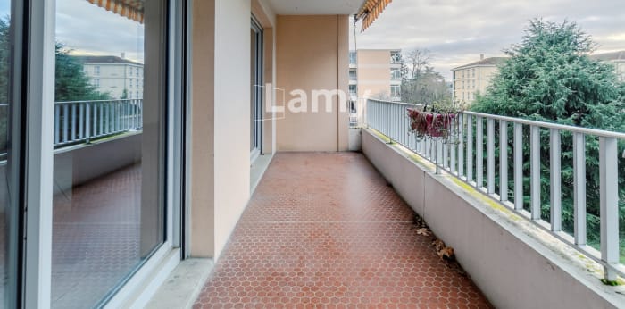 Image 12 sur 16 - Appartement  ·  Vente · Tassin La Demi Lune (69160) · 3 pièces · 92m²