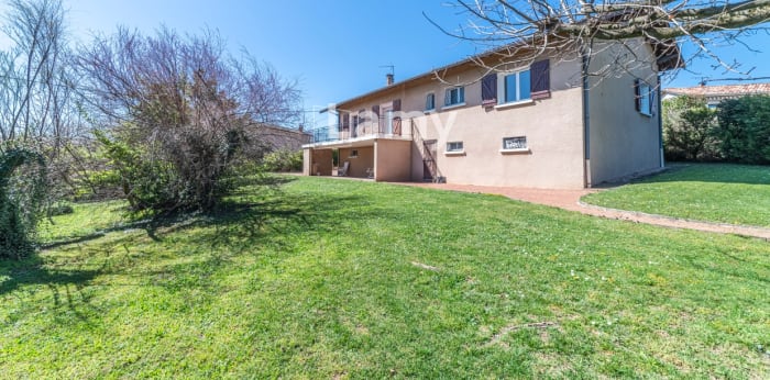 Image 2 sur 12 - Maison/villa  ·  Vente · Pommiers (69480) · 5 pièces · 144m²