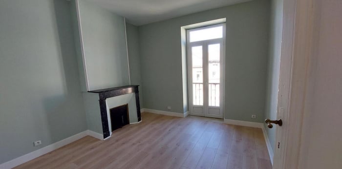 Image 10 sur 15 - Maison/villa  ·  Vente · Bordeaux (33800) · 7 pièces · 205m²