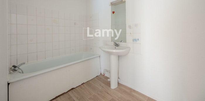 Image 11 sur 11 - Appartement  ·  Vente · Cenon (33150) · 2 pièces · 60m²