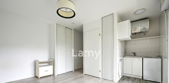 Image 2 sur 8 - Appartement  ·  Vente · Guyancourt (78280) · 1 pièce · 19m²