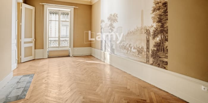 Image 7 sur 16 - Appartement  ·  Vente · Lyon (69002) · 7 pièces · 190m²