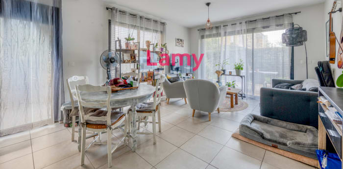 Image 1 sur 9 - Appartement  ·  Vente · Bordeaux (33200) · 3 pièces · 64m²