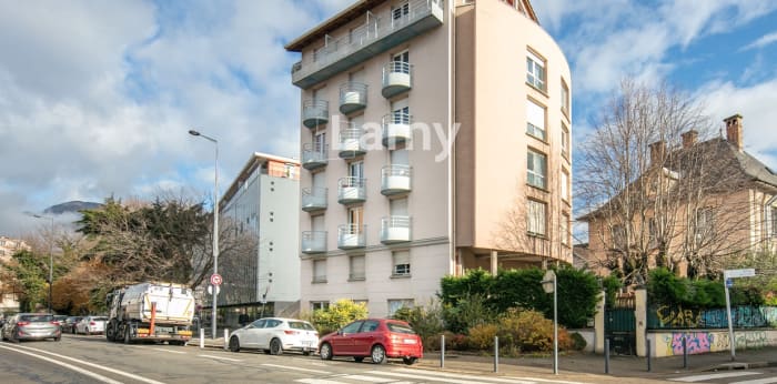 Image 8 sur 8 - Appartement  ·  Vente · Grenoble (38100) · 1 pièce · 16m²