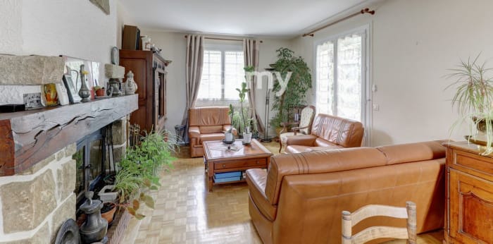 Image 6 sur 11 - Maison/villa  ·  Vente · Ceyrat (63122) · 5 pièces · 125m²