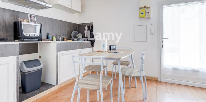 Image 2 sur 6 - Immeuble  ·  Vente · Marseille (13014) · 201m²