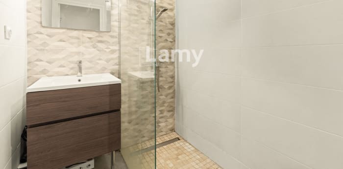 Image 8 sur 9 - Appartement  ·  Vente · Villeurbanne (69100) · 4 pièces · 84m²