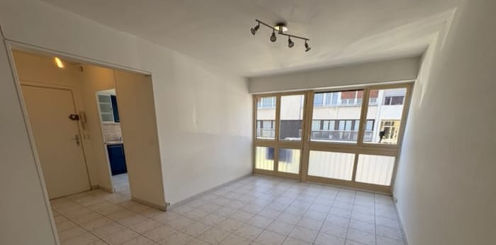 Image 1 sur 5 - Appartement  ·  Vente · Reims (51100) · 1 pièce · 42m²