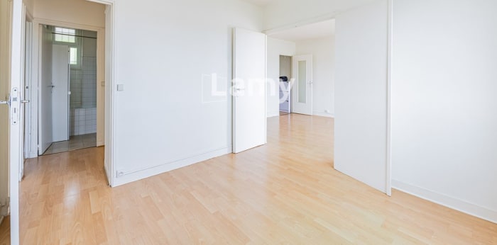 Image 7 sur 15 - Appartement  ·  Vente · Sevres (92310) · 4 pièces · 63m²