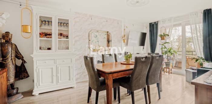 Image 1 sur 10 - Appartement  ·  Vente · Lyon (69008) · 3 pièces · 65m²