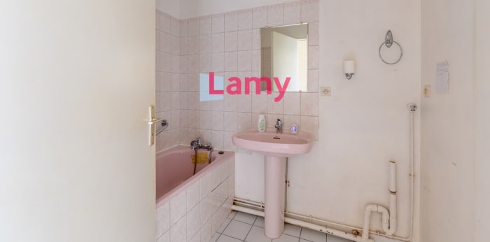 Image 5 sur 8 - Appartement  ·  Vente · Thorigny Sur Marne (77400) · 2 pièces · 47m²