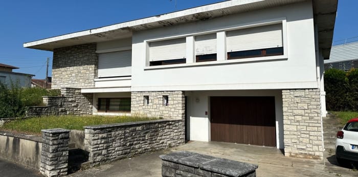 Image 2 sur 3 - Maison/villa  ·  Vente · Dax (40100) · 184m²