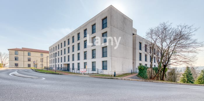 Image 1 sur 12 - Appartement  ·  Vente · Oullins Pierre Benite (69310) · 1 pièce · 19m²