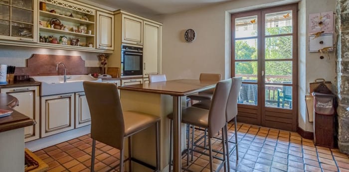 Image 2 sur 15 - Maison/villa  ·  Vente · Sales (74150) · 7 pièces · 204m²