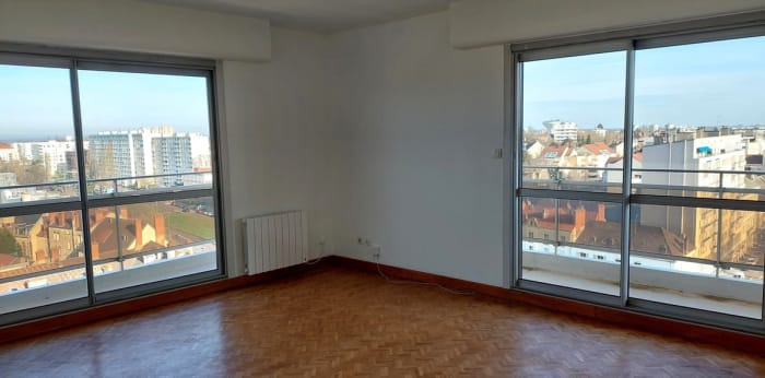 Image 2 sur 7 - Appartement  ·  Vente · Chalon Sur Saone (71100) · 3 pièces · 73m²