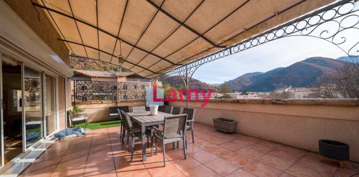 Image 1 sur 7 - Appartement  ·  Vente · Digne Les Bains (04000) · 169m²