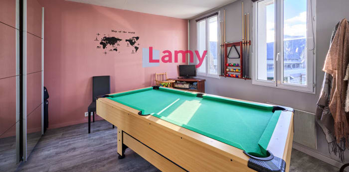 Image 10 sur 13 - Maison/villa  ·  Vente · Escoville (14850) · 8 pièces · 172m²
