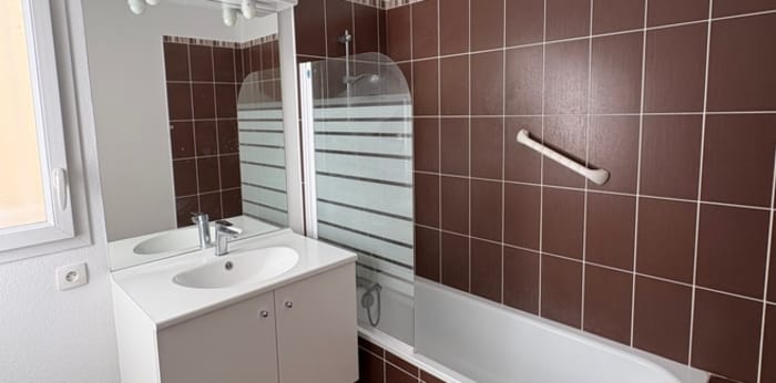 Image 7 sur 15 - Appartement  ·  Vente · Sisteron (04200) · 3 pièces · 64m²