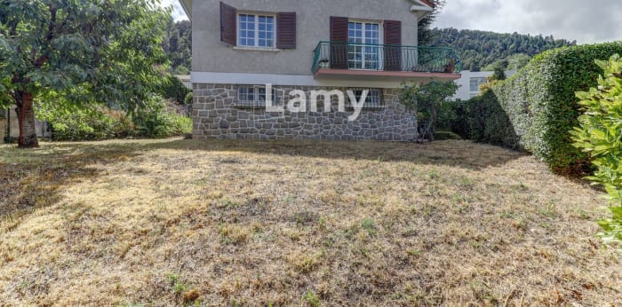 Image 3 sur 11 - Maison/villa  ·  Vente · Ceyrat (63122) · 5 pièces · 125m²