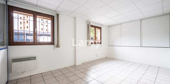 Image 2 sur 12 - Bureaux  ·  Vente · Moutiers Tarentaise (73600) · 4 pièces · 82m²