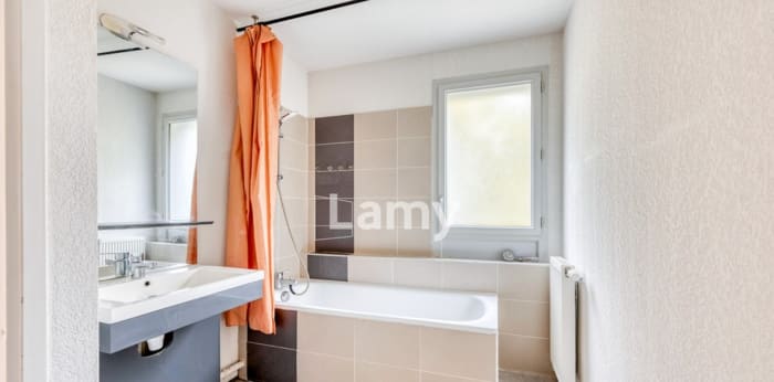 Image 5 sur 14 - Appartement  ·  Vente · Cenon (33150) · 3 pièces · 53m²