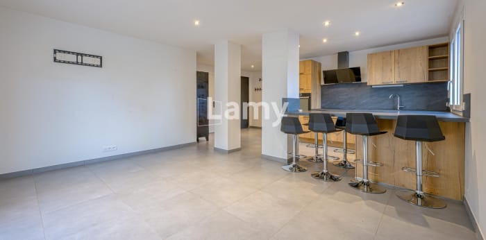 Image 1 sur 7 - Appartement  ·  Vente · Annecy (74960) · 2 pièces · 49m²