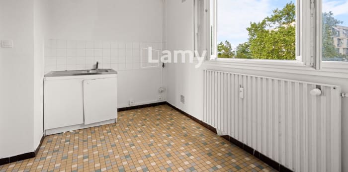 Image 4 sur 9 - Appartement  ·  Vente · Bron (69500) · 4 pièces · 75m²