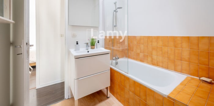Image 6 sur 8 - Appartement  ·  Vente · Bordeaux (33000) · 3 pièces · 55m²