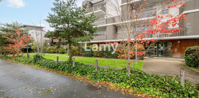 Image 1 sur 16 - Appartement  ·  Vente · Bruges (33520) · 3 pièces · 61m²