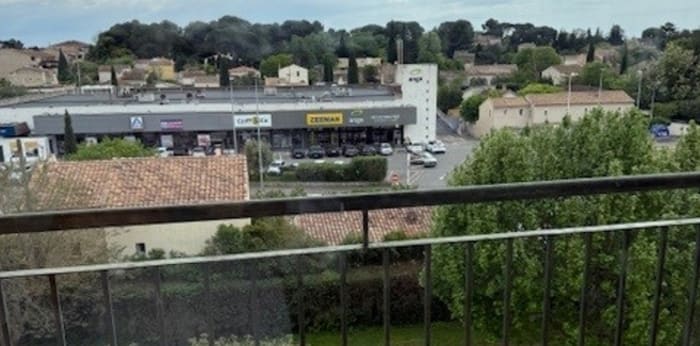 Image 3 sur 8 - Appartement  ·  Vente · Salon De Provence (13300) · 5 pièces · 82m²