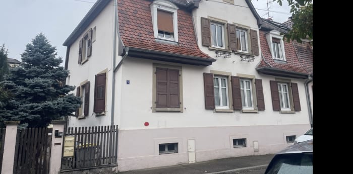 Image 1 sur 5 - Maison/villa  ·  Vente · Strasbourg (67200) · 8 pièces · 173m²
