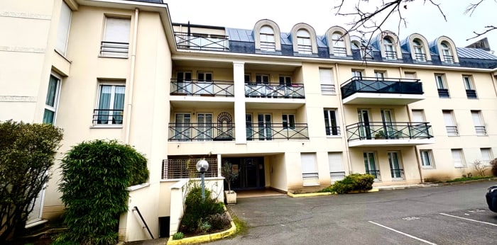 Image 1 sur 10 - Appartement  ·  Vente · Franconville La Garenne (95130) · 4 pièces · 74m²