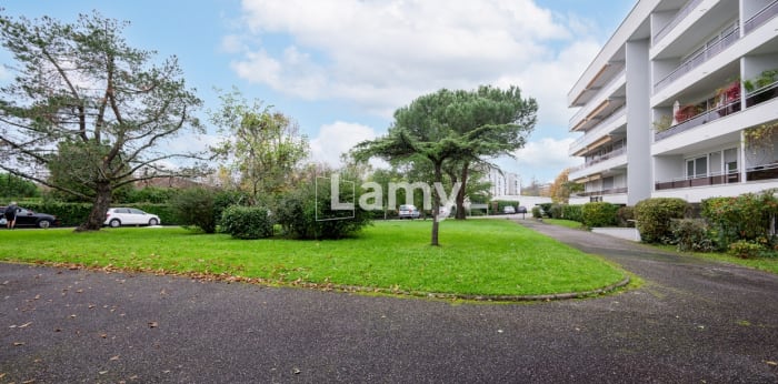 Image 9 sur 12 - Appartement  ·  Vente · Bordeaux (33200) · 3 pièces · 60m²