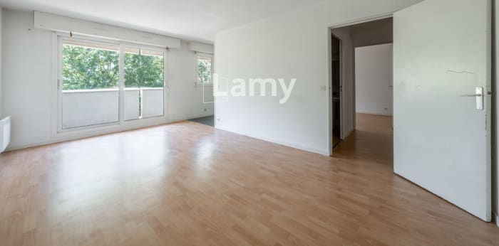 Image 1 sur 8 - Appartement  ·  Vente · Merignac (33700) · 2 pièces · 47m²