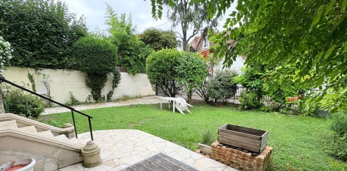 Image 11 sur 12 - Maison/villa  ·  Vente · Enghien Les Bains (95880) · 6 pièces · 135m²