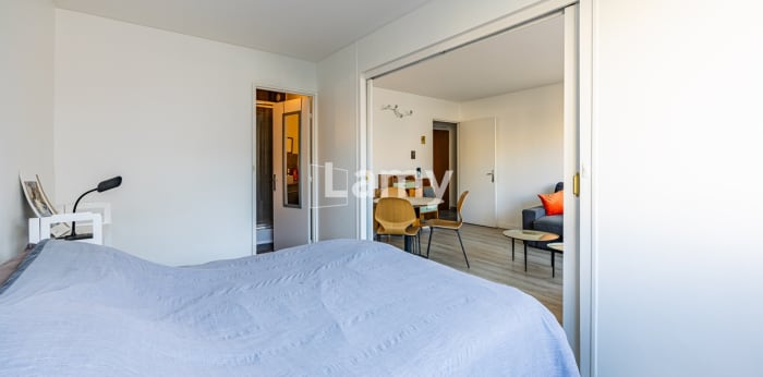 Image 9 sur 14 - Appartement  ·  Vente · Paris (75015) · 2 pièces · 46m²