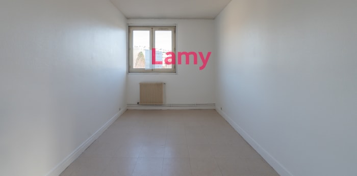 Image 8 sur 13 - Appartement  ·  Vente · Drancy (93700) · 5 pièces · 82m²