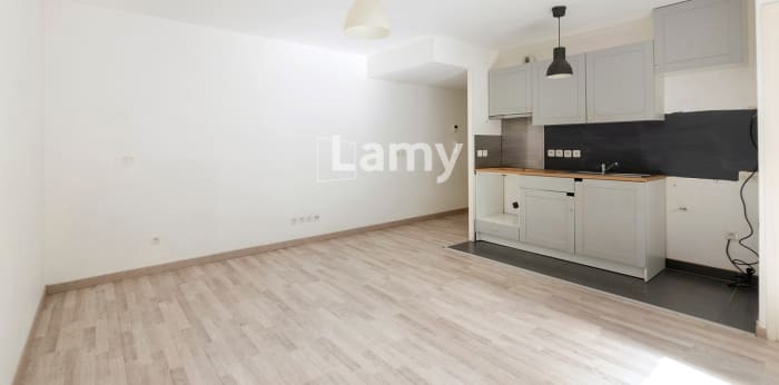 Image 2 sur 11 - Appartement  ·  Vente · Ris Orangis (91130) · 2 pièces · 41m²