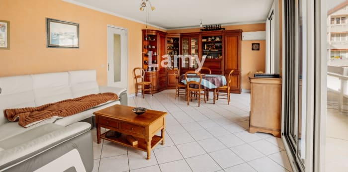 Image 10 sur 11 - Appartement  ·  Vente · Lyon (69005) · 5 pièces · 90m²