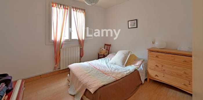 Image 9 sur 13 - Appartement  ·  Vente · Nimes (30000) · 4 pièces · 70m²